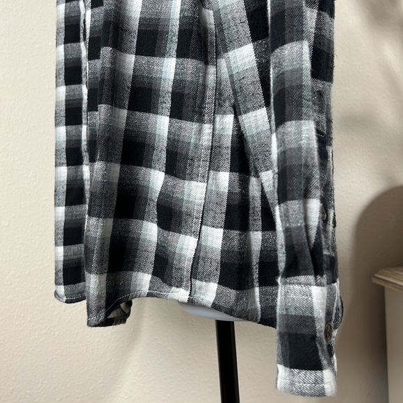 Red Camel XL Black/White/Green Plaid Thin Flannel - Picture 6 of 13